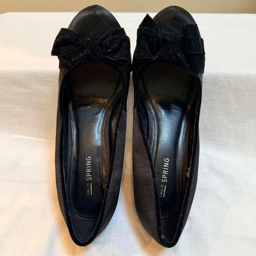 Call It Spring Pumps Size 9 Black Satin Velvet Bow Almond Toe High Heels